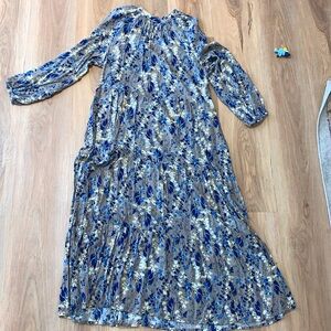 Long sleeve, maxi dress floral print